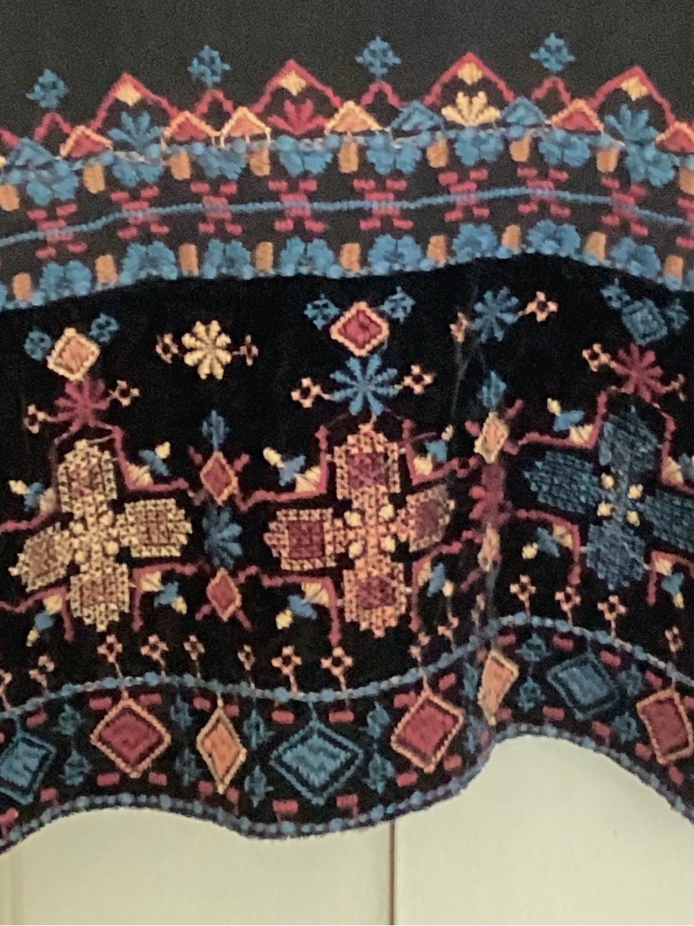 Johnny Was Workshop Embroidered Silk Tunic - Picture 4 of 5